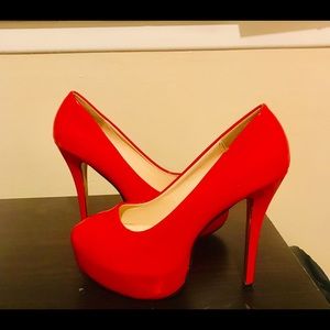 Women round toe platform on High heel dress Pump